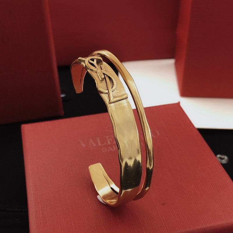18K Saint Vintage Gold Bracelet