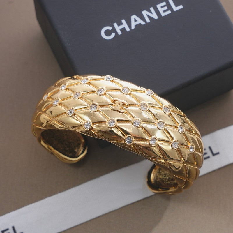 18K CC Diamond Gold Cuff Bracelet