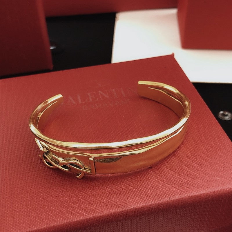 18K Saint Vintage Gold Bracelet