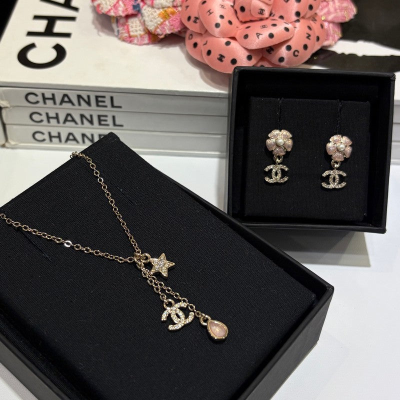 18K CC 26C Pink Camellia Earrings